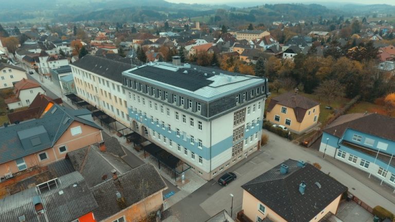 Unser Schulhaus - Lage im Ort